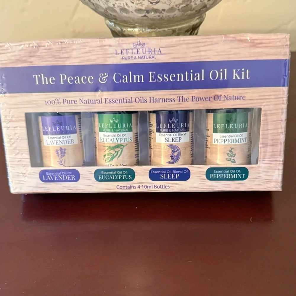 NWT Lefleuria Peace & Calm Essential Oil Kit - Picture 1 of 6